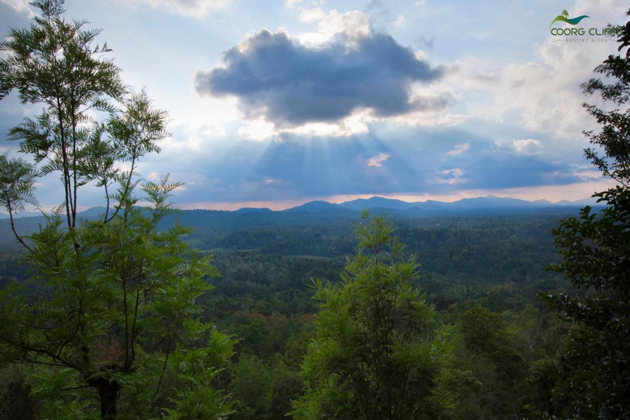 Coorg Cliffs Resorts Ammatti Bagian luar foto