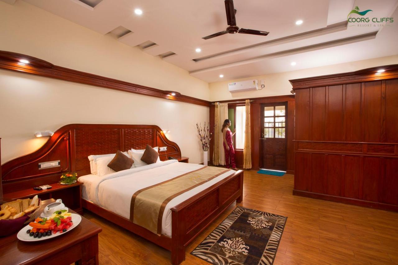 Coorg Cliffs Resorts Ammatti Bagian luar foto